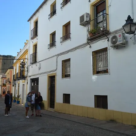 Puerta Sevilla Parking Gratis 科爾多瓦